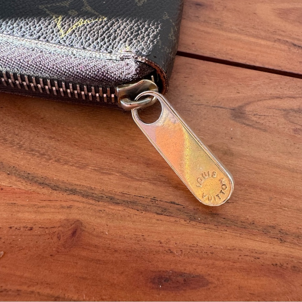 Louis Vuitton Brown and Gold Zipper Wallet - Picture 3 of 13